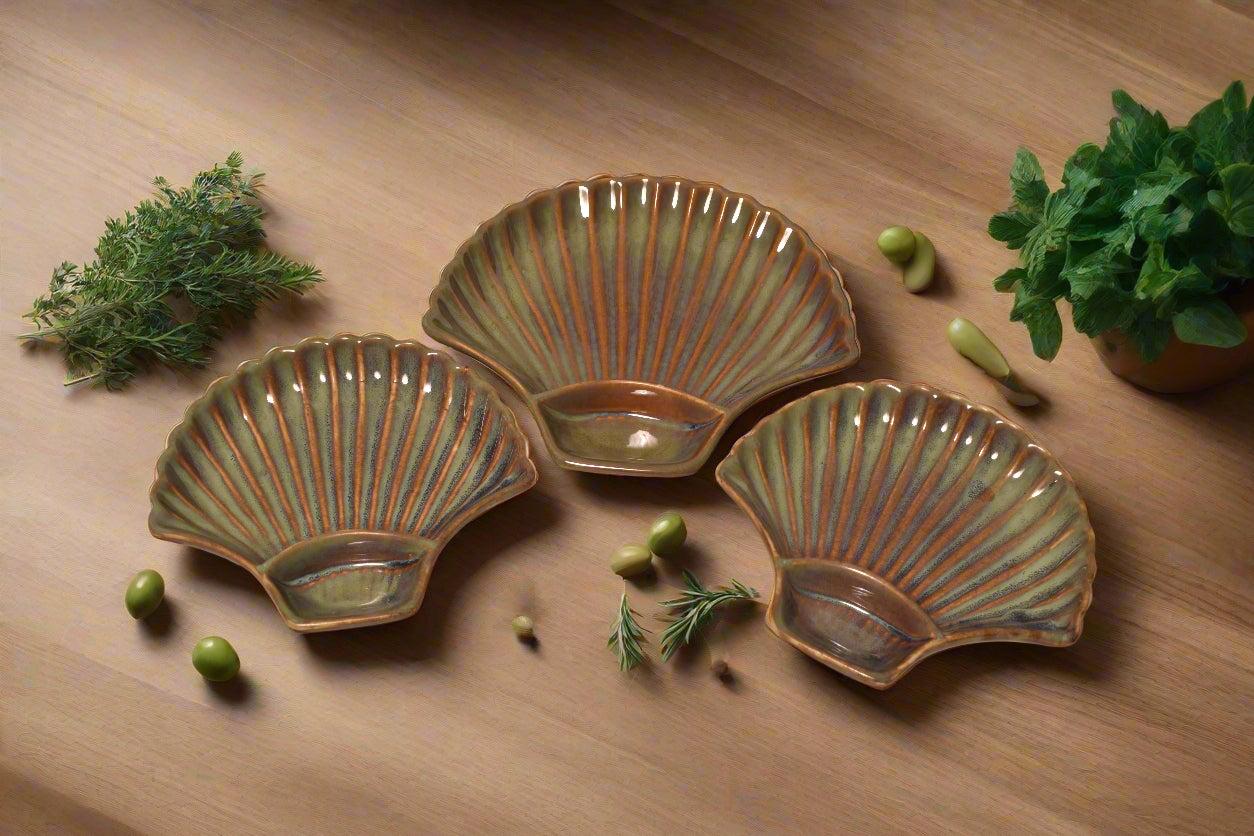 Shell-Shaped Ceramic Snack Plates