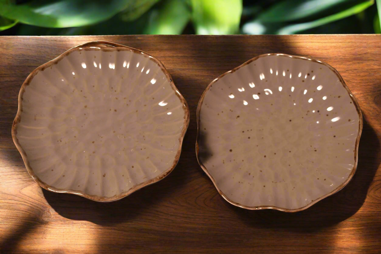 Elegant Scalloped Ceramic Snack Plate