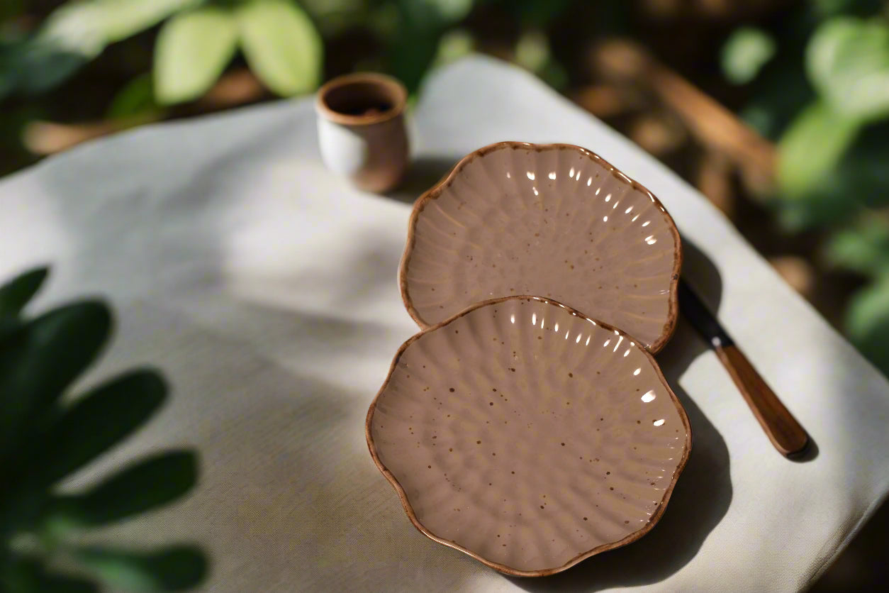 Elegant Scalloped Ceramic Snack Plate