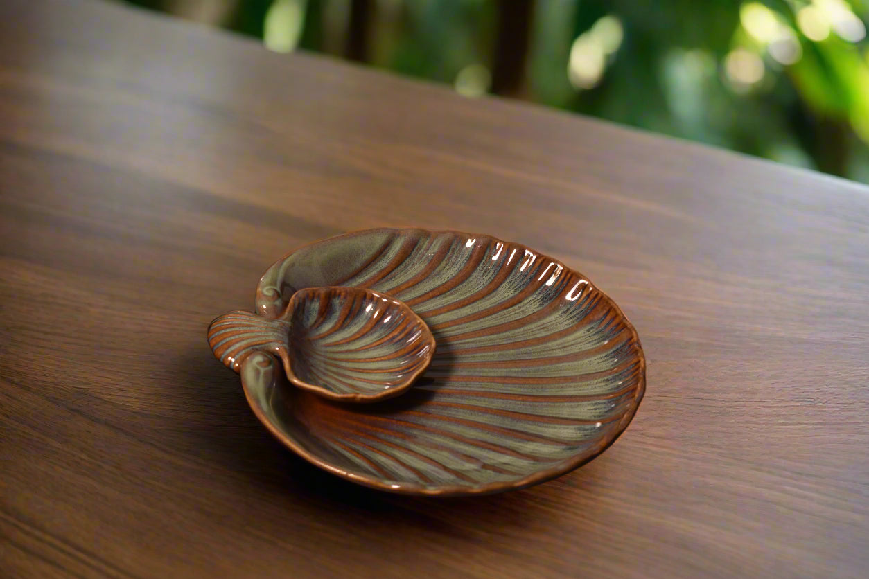 Handcrafted Shell-Inspired Ceramic Plate