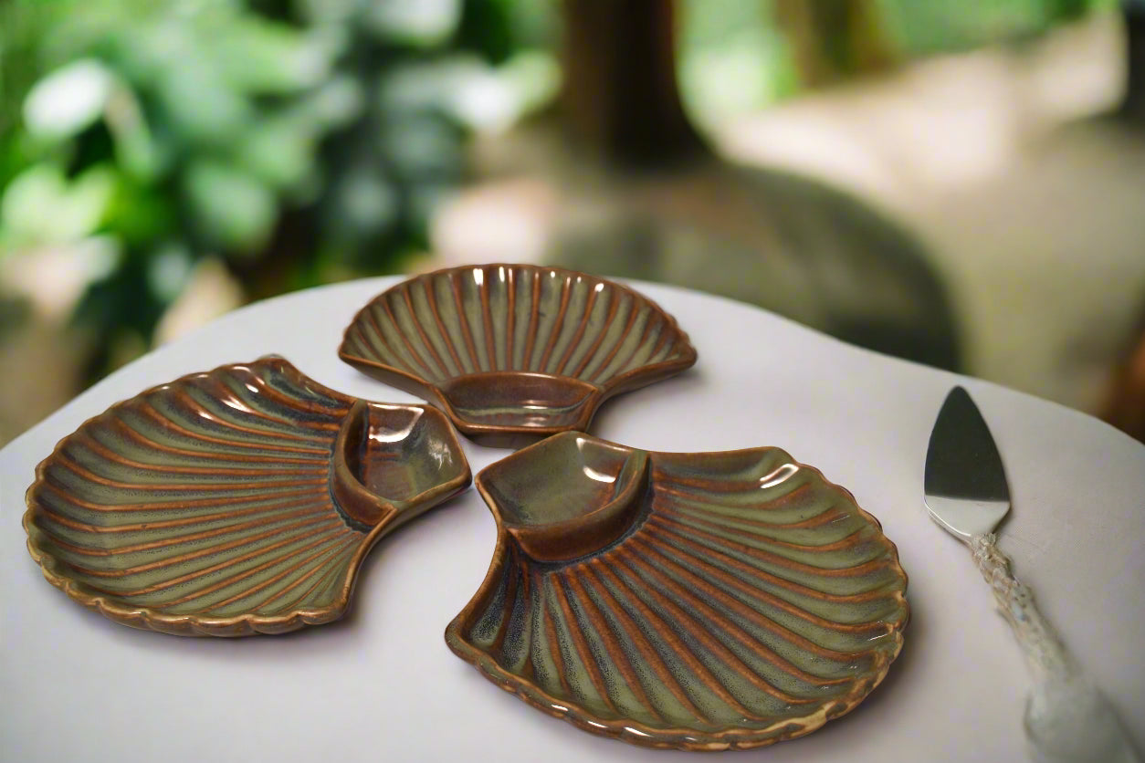 Shell-Shaped Ceramic Snack Plates