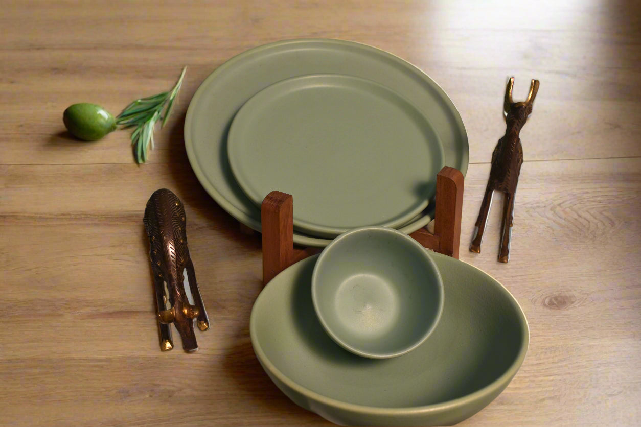 Cyan Green Ceramic Dinnerware Set
