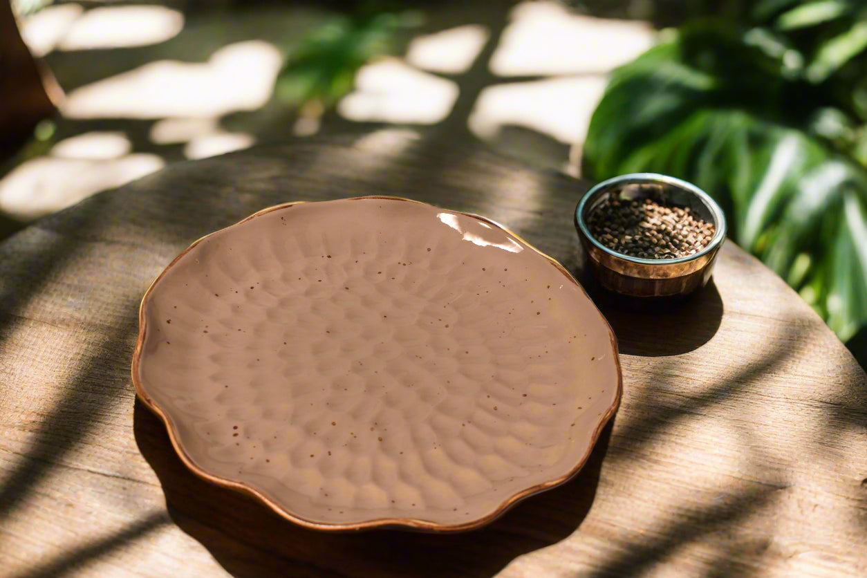 Elegant Stoneware with Organic Design