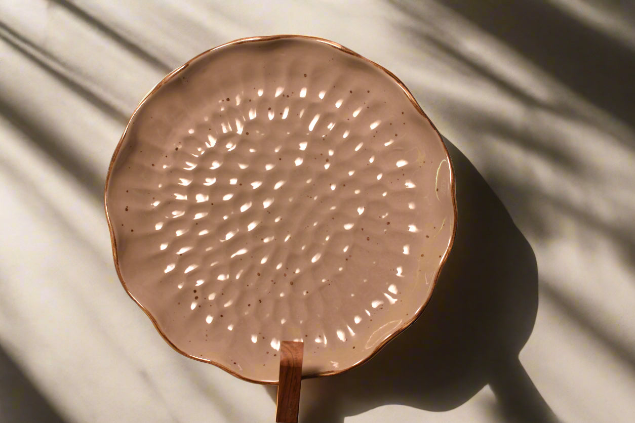Elegant Stoneware with Organic Design